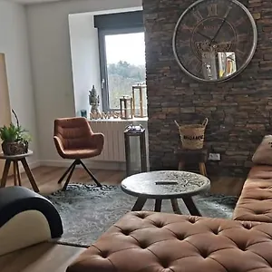 loft-100m2-neuf-entierement-equipee.inbrittany.com/
